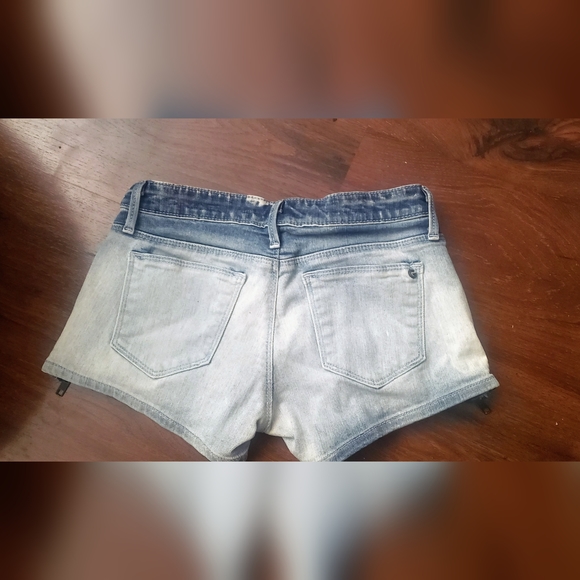 Guess Jean Shorts Side Zippers Acid Wash Size 25 - Picture 2 of 6